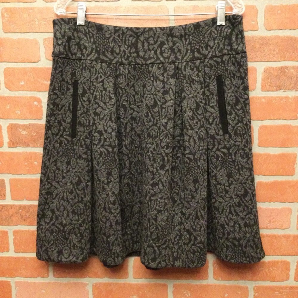 Anthropologie Maeve women’s mini skirt size 12 gray Aline skater Skirt